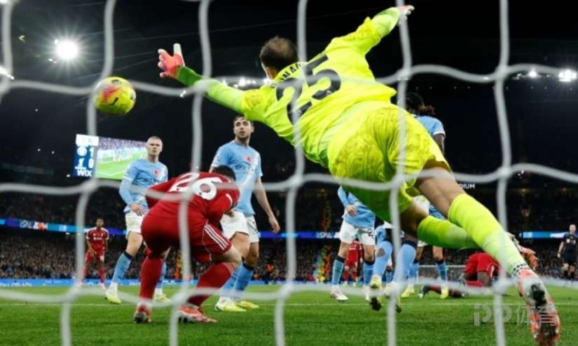 曼城横扫罗马,范戴克扛起全队 曼城横扫罗马,范戴克扛起全队