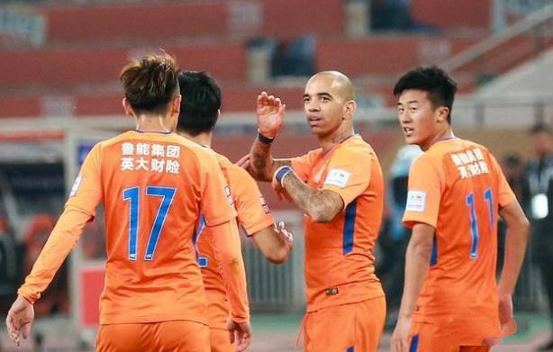 鲁能客场负于权健，中超前四位置岌岌可危