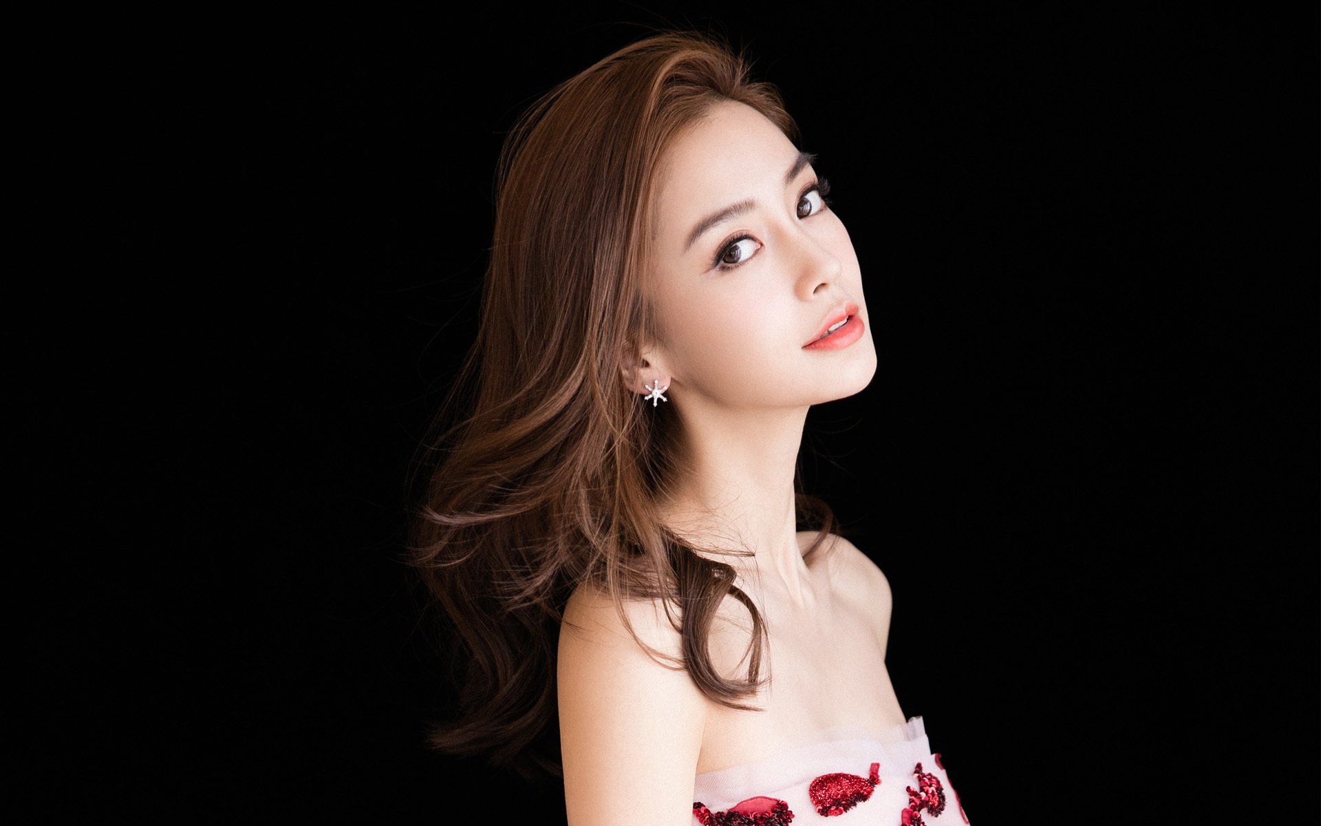 沙特两球领先被追平，加克波数据全面爆炸