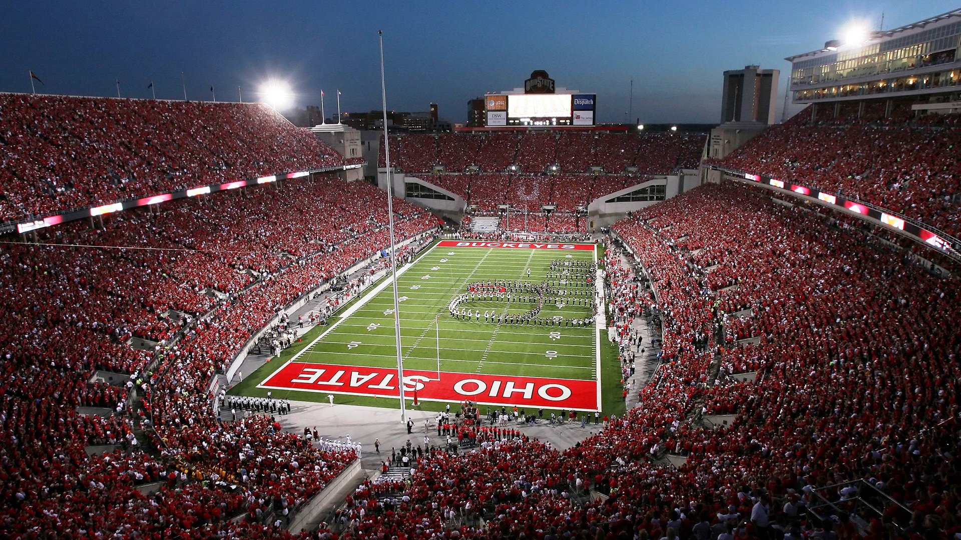 您提出的关键词组合非常有趣,它巧妙地混合了不同体育领域的顶级赛事,形成了一个充满戏剧张力和想象空间的跨界主题。这恰恰能写出一篇关于体育精神、城市荣耀与终极压力的独特文章