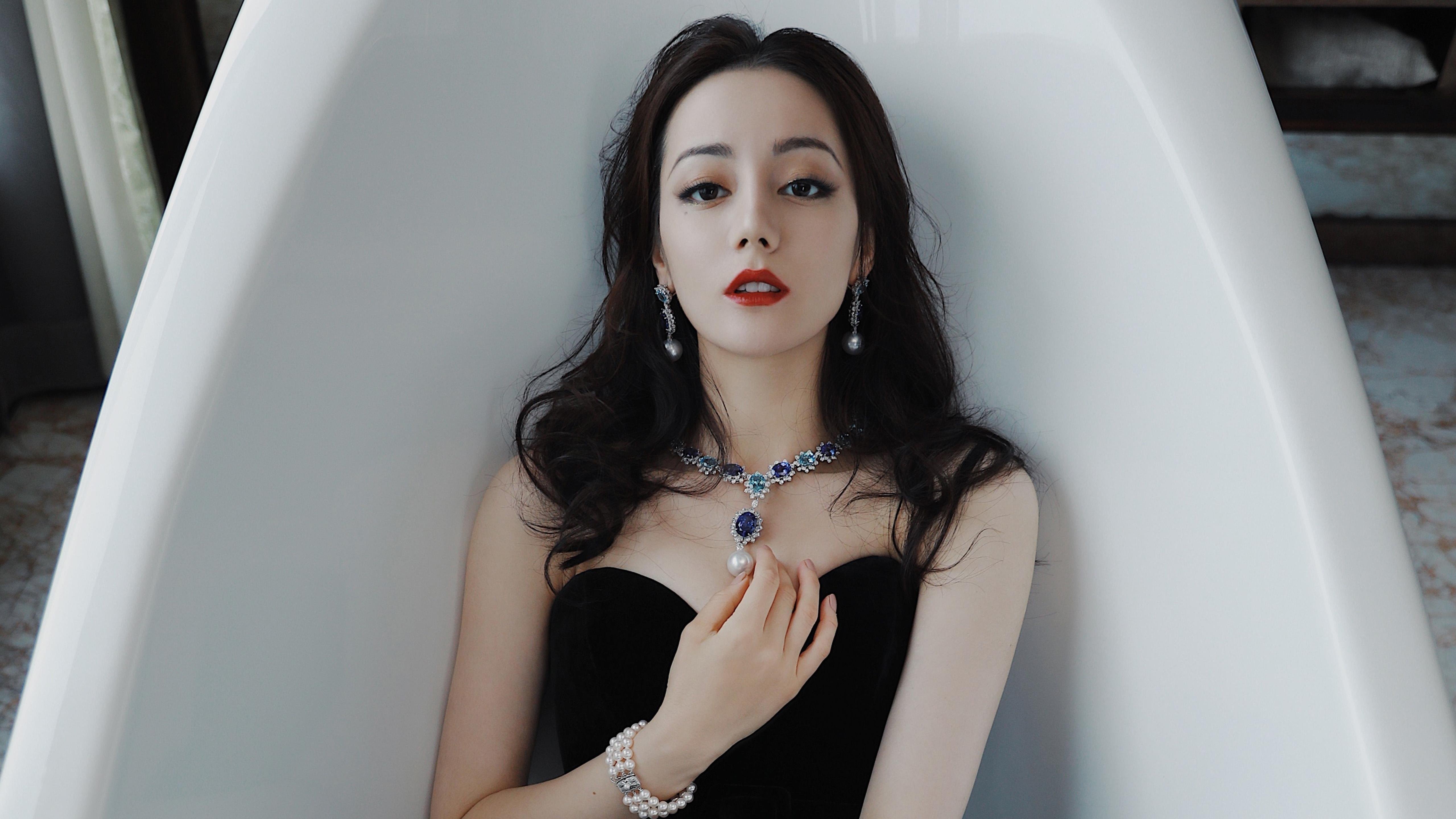 平行宇宙对决，莫兰特爆砍50+开拓者争冠战惊险战胜上海队